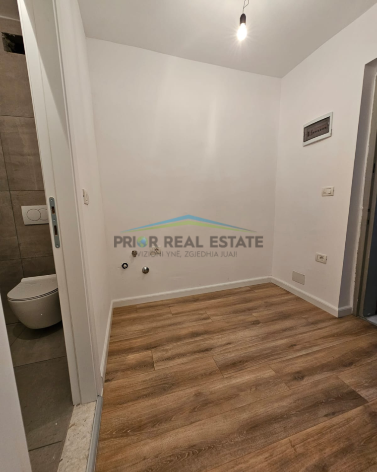 Tirane, shitet apartament 1+1 Kati 5, 42 m² 102.000 € (21 Dhjetori)