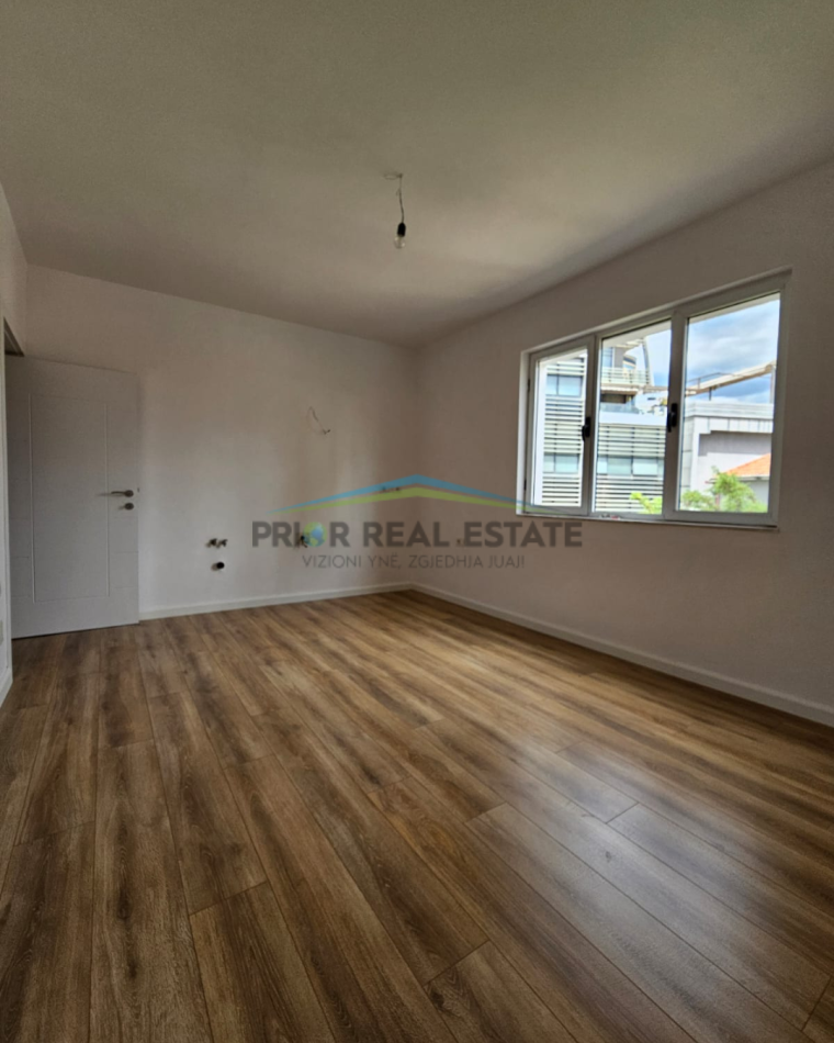 Tirane, shitet apartament 1+1 Kati 4, 45 m² 130.000 € (Te Dollari, Qender)