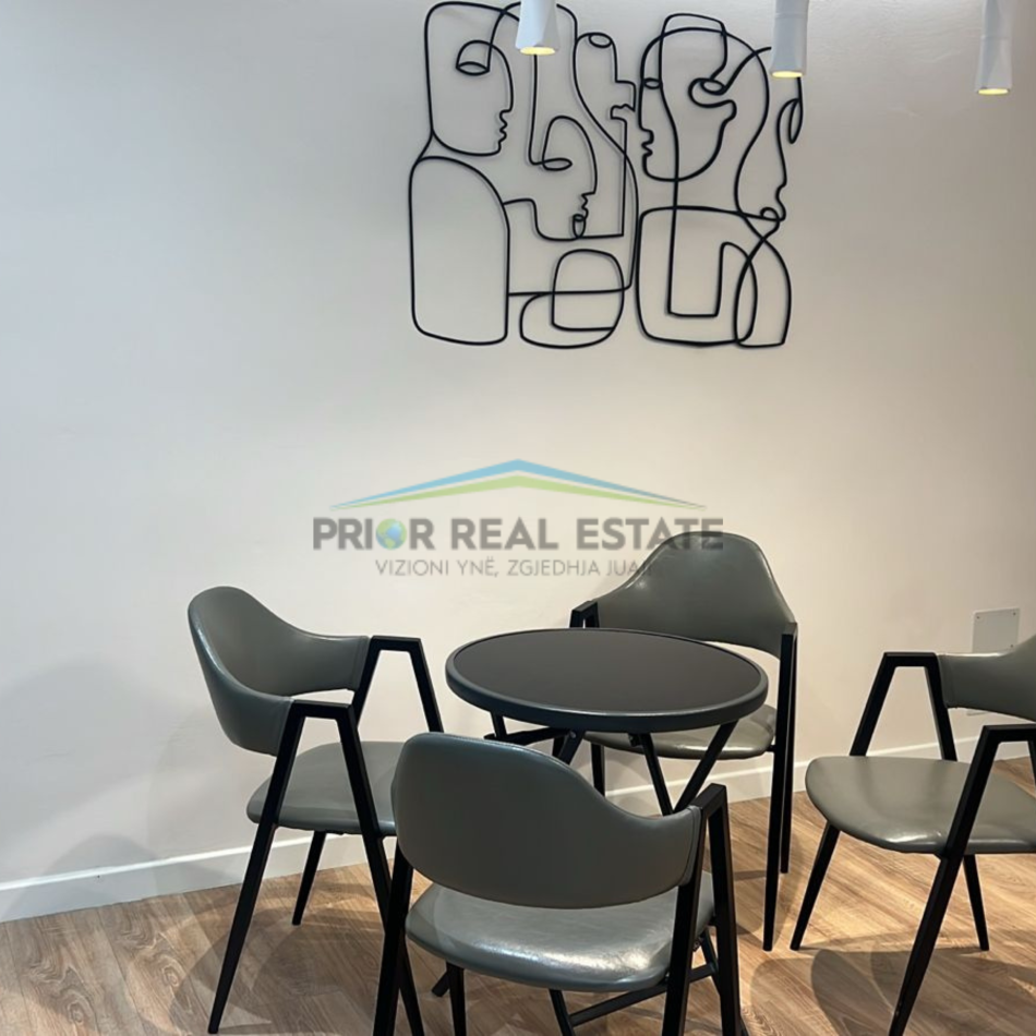 Tirane, jepet me qera apartament 2+1 Kati 3, 94 m² 1000 € (Qender)