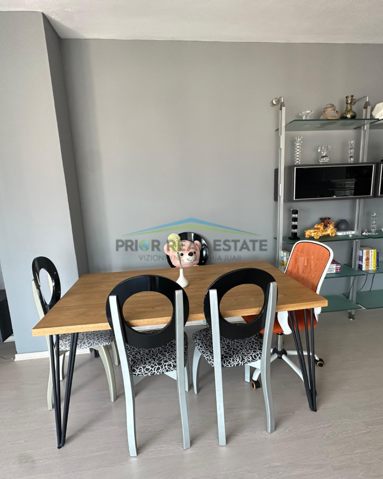 Tirane, jepet me qera apartament 2+1+Ballkon Kati 7, 127 m² 800 € (Komuna e Parisit)