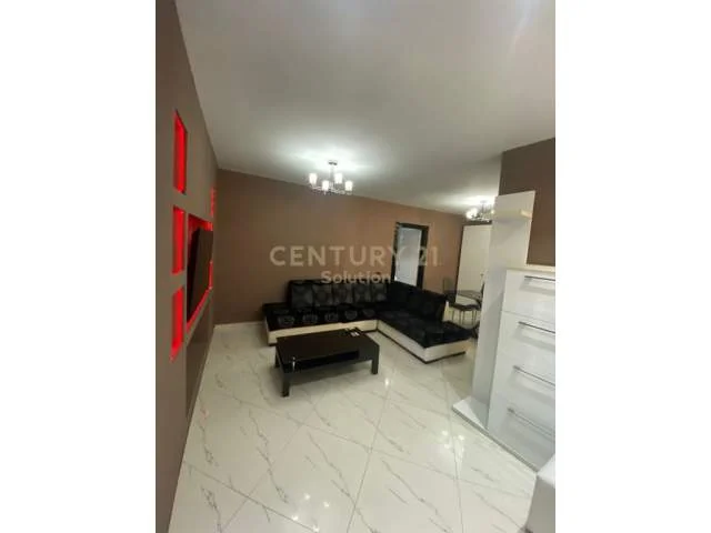 Tirane, jepet me qera apartament 2+1+BLK 83 m² 700 Euro (21 dhjetori)