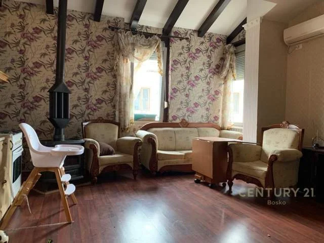 Tirane, jepet me qera apartament 101 m² 450 Euro (kodra diellit)