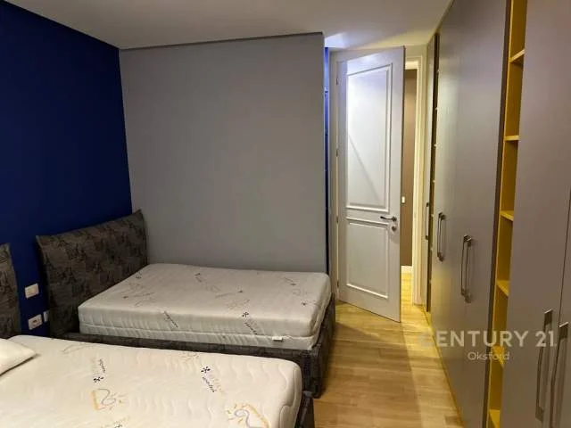Tirane, shitet apartament 2+1 Kati 8, 114 m² 220.000 Euro (rruga e kavajes)