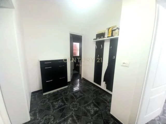 Tirane, jepet me qera apartament Kati 3, 90 m² 450 Euro