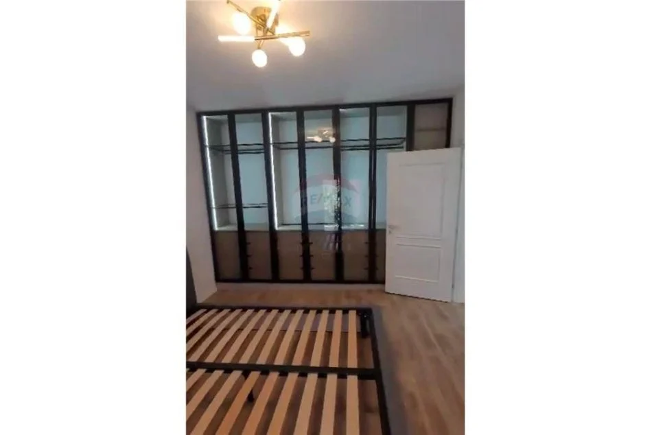 APARTAMENT 1+1 PER SHITJE RRUGA MINE PEZA