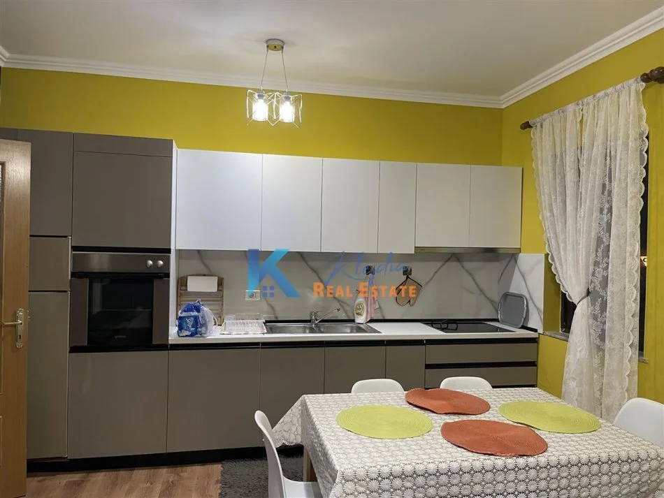 Tirane, jap me qera apartament 2+1+Ballkon, Kati 1, 100 m² 550 € (Ferit Xhajko)