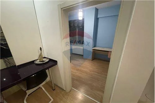 Tirane, jepet me qera apartament 2+1+Ballkon Kati 7, 93 m² 500 € (Rruga Endri Keko)