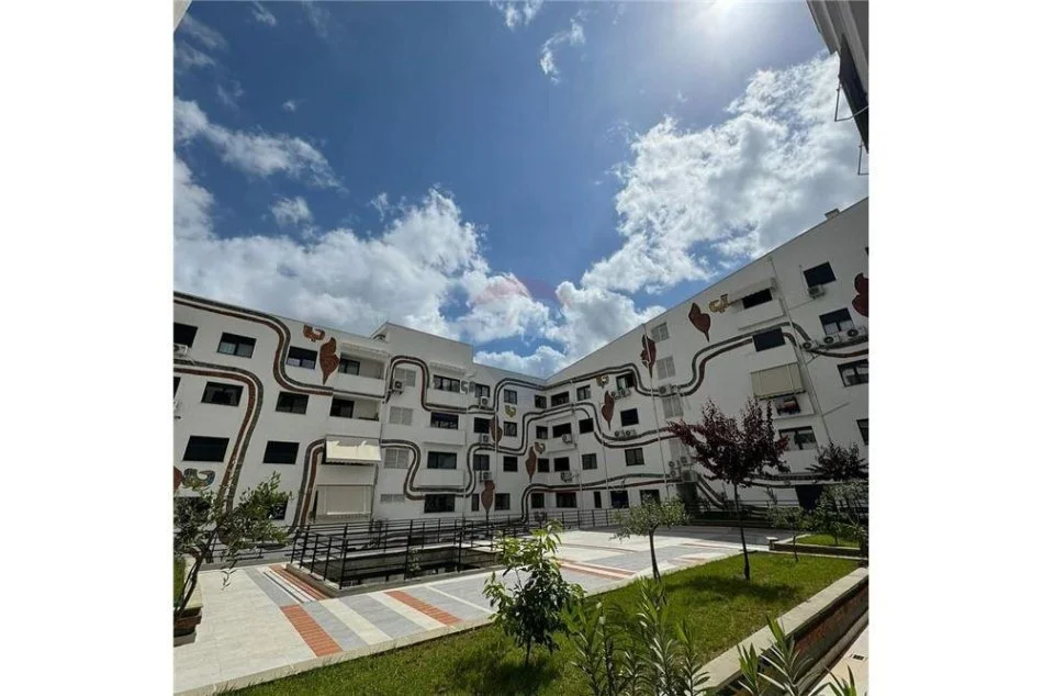 Tirane, shitet apartament 3+1 Kati 3, 154 m² 225,000 € (Rezidenca Kodra e Diellit - British School)