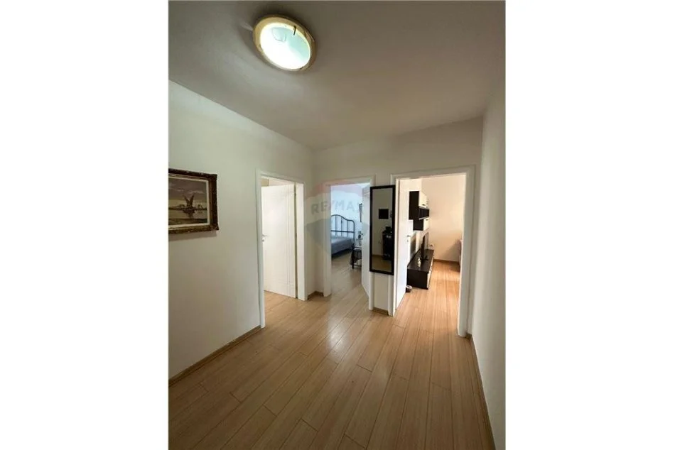 Tirane, jepet me qera apartament 2+1 Kati 2, 75 m² 600 € (Rruga Gjike Kuqali - Tirana e Re - Shushica)