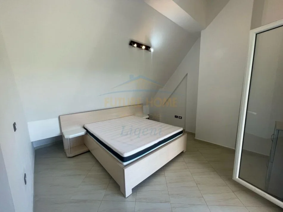 Tirane, shitet apartament 2+1+Ballkon Kati 7, 172 m² 330.000 € (Liqeni i Thate)