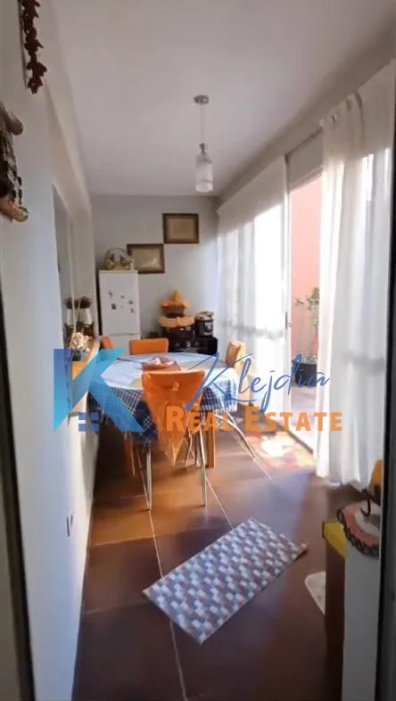 Tirane, shitet apartament 2+1+Ballkon Kati 2, 122 m² 125.000 € 
