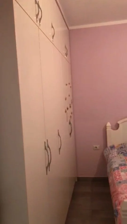 Tirane, shitet shtepi 3+1+Aneks+Ballkon Kati 2, 330 m² 330.000 € 