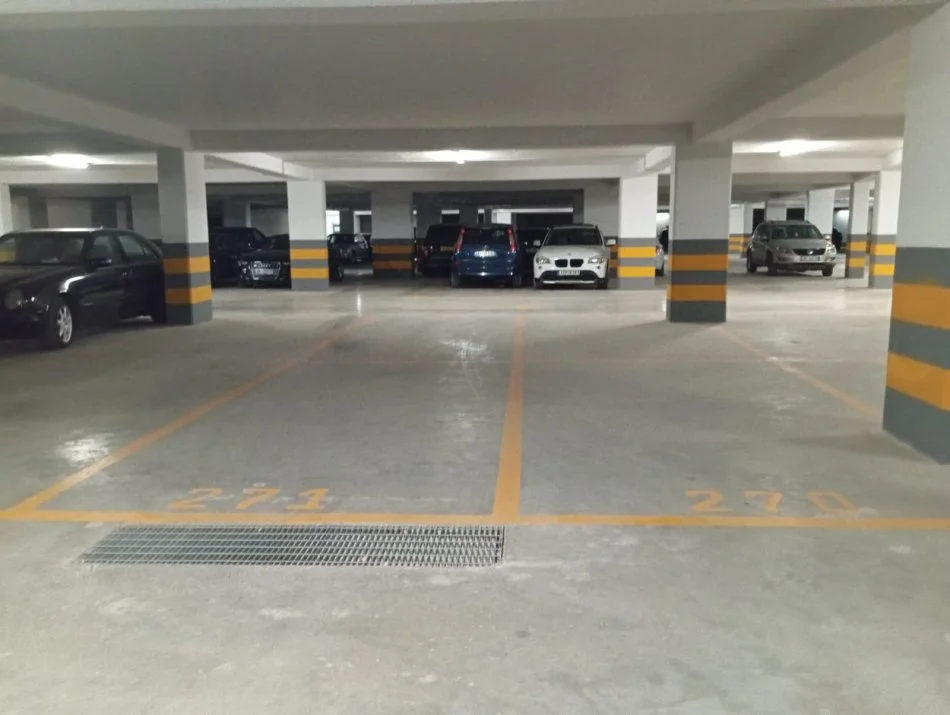 Tirane, shitet garazh Kati -2, 17 m² 