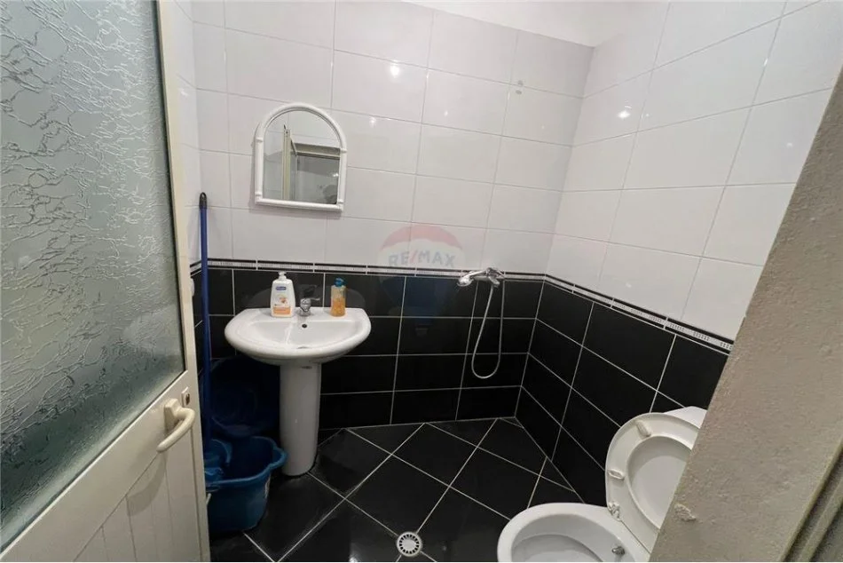 Tirane, shitet apartament 1+1 , 71 m² 75.000 € (Rruga Shefqet Kukaj - Fresku)