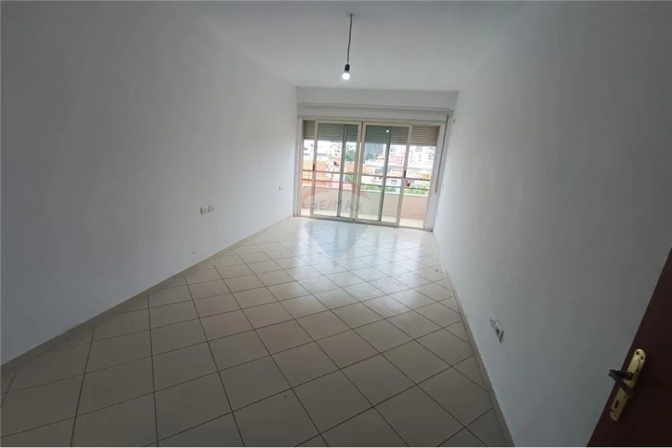 Tirane, shitet apartament 2+1 Kati 4, 95 m² 140.000 € (Don Bosko)