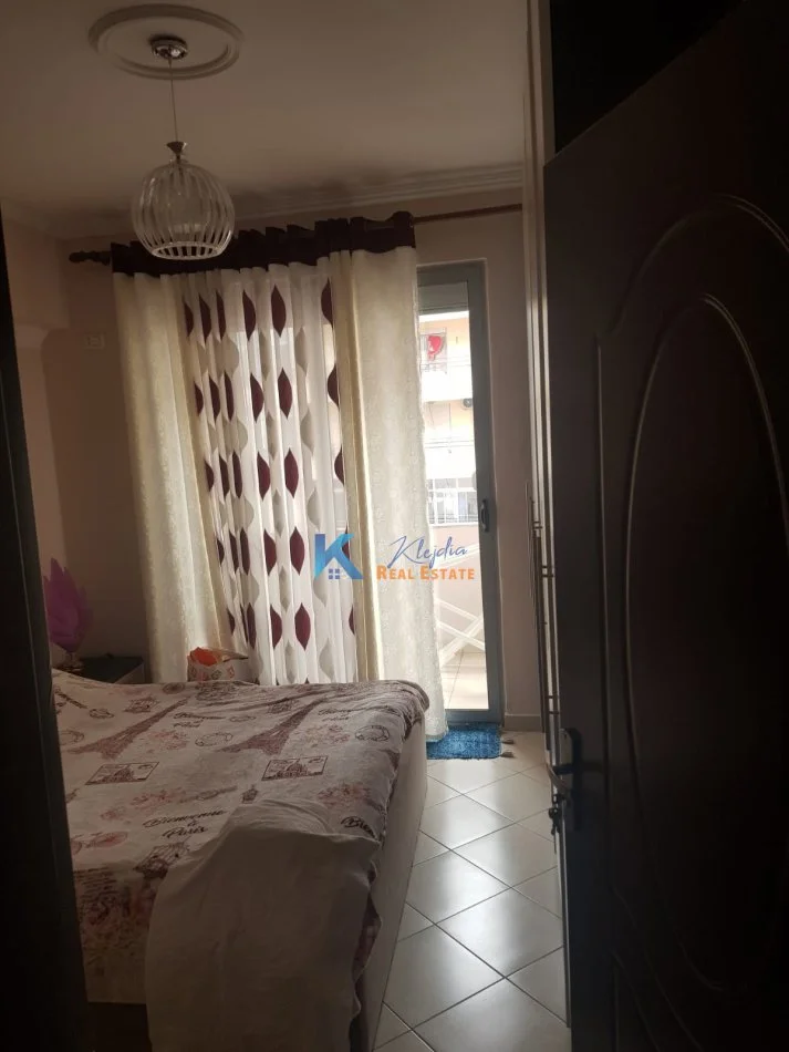 Tirane, jepet me qera apartament 2+1 Kati 4, 90 m² (Misto Mame, afer Hotel 7777)
