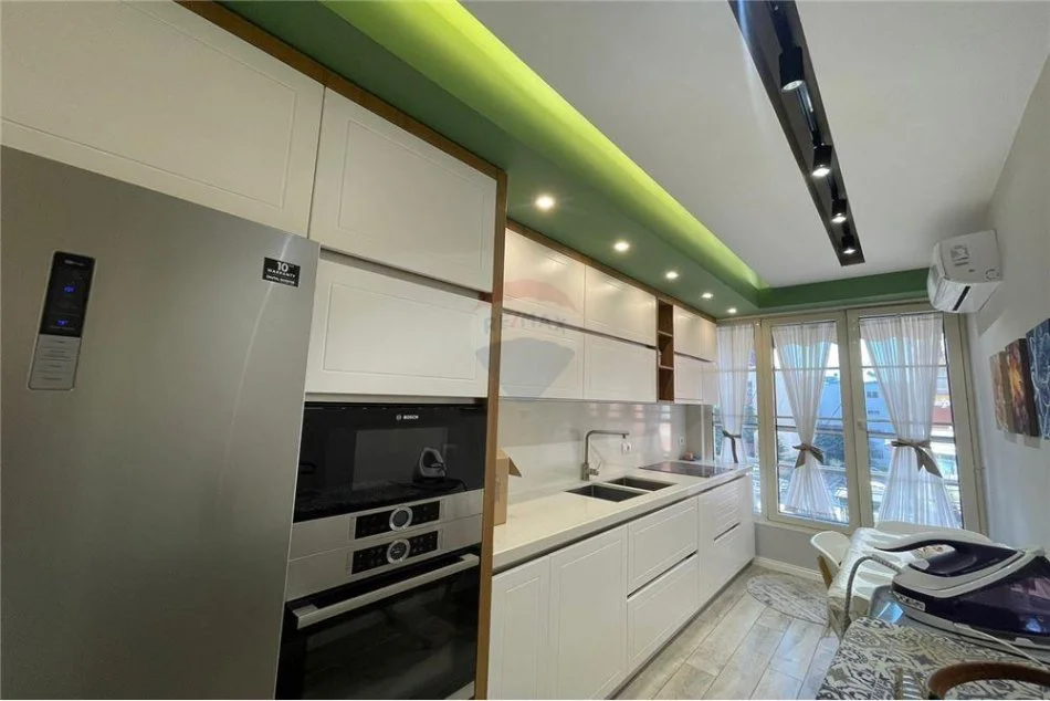 Tirane, jepet me qera apartament 2+1 Kati 2, 110 m² 800 € (21 Dhjetori)