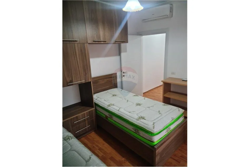 Tirane, jepet me qera apartament 2+1 Kati 5, 95 m² 630 € (Perballe Institutit "Harry T. Fultz" - Don Bosko)
