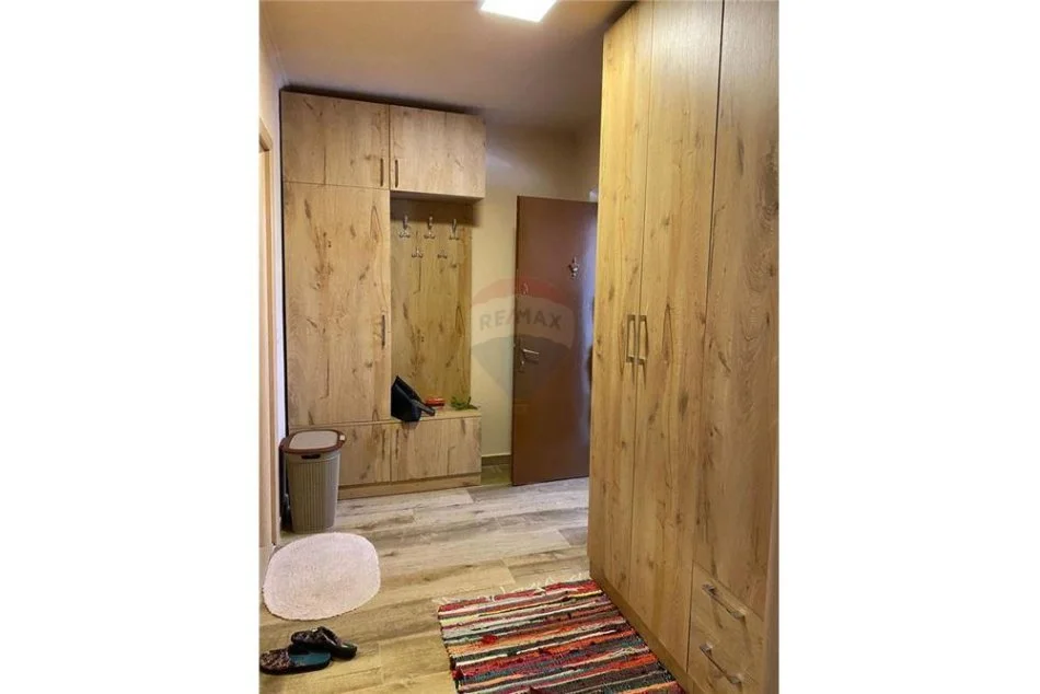 Tirane, jepet me qera garsonier Kati 2, 47 m² 450 € (Myslym Shyri - Drejtoria e Policisë)