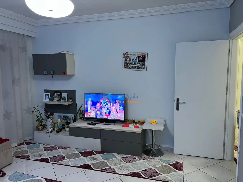 Tirane, shes apartament 1+1+Ballkon Kati 4, 73 m² 139.000 € (Kodra e Diellit)