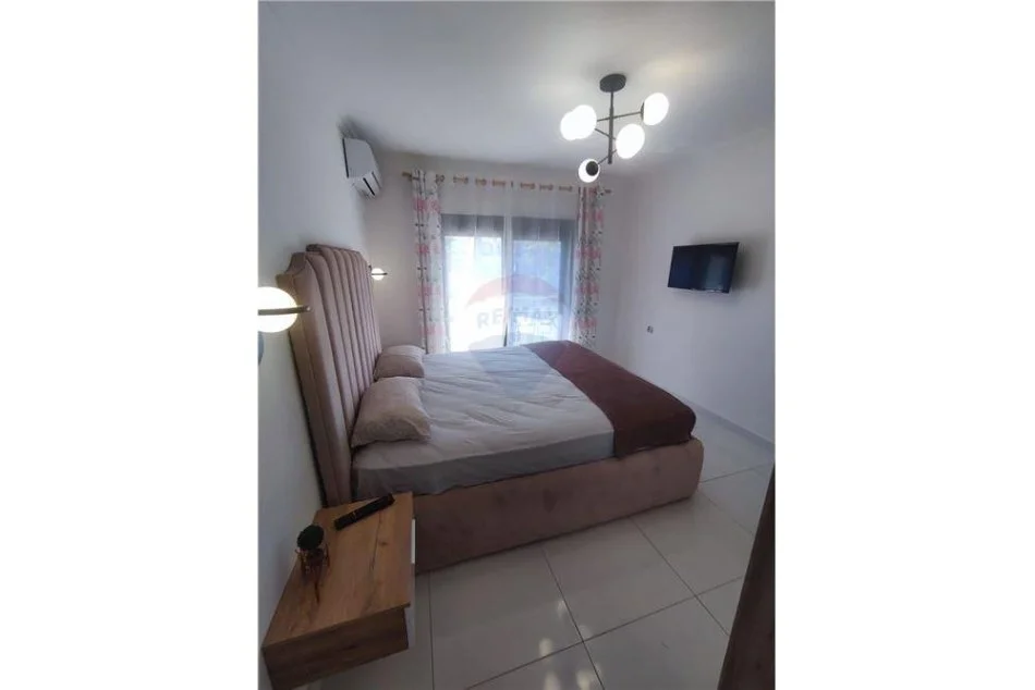 Shqiperi, shitet apartament 1+1 Kati 2, 70 m² 115.000 € (Golem)