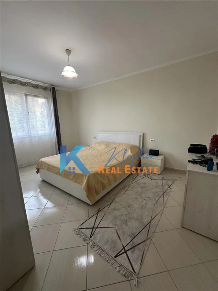 Tirane, jepet me qera apartament 1+1 Kati 2, 65 m² 400 € (Rruga e Dibres, afer Shkolles se Bashkuar)