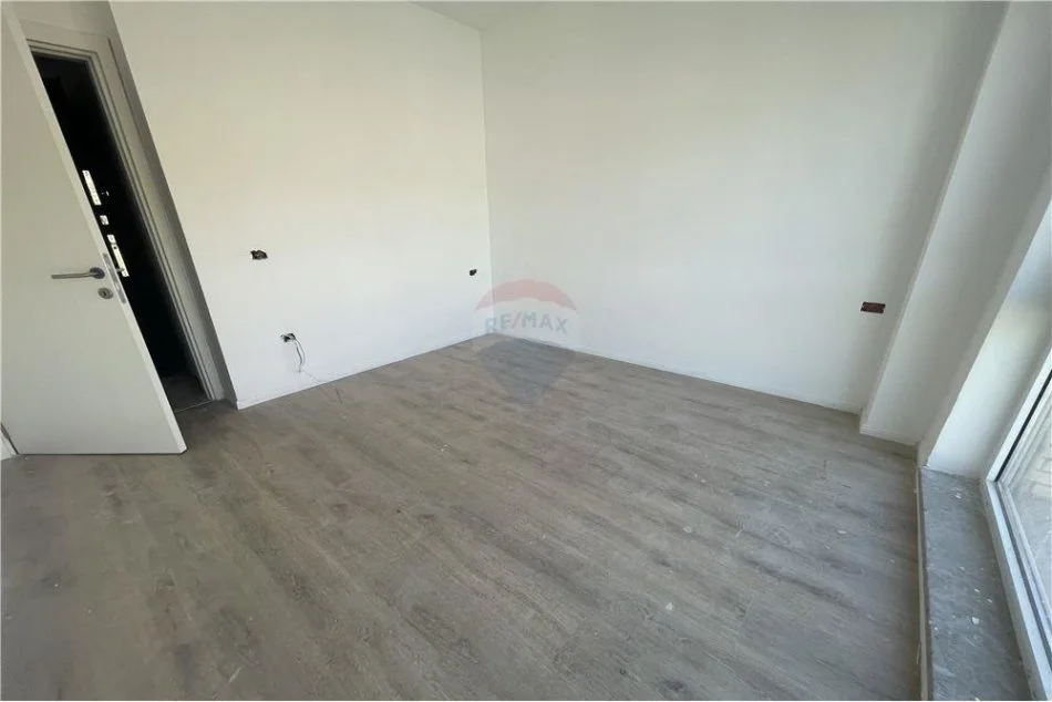 Tirane, shitet apartament 1+1 , 63 m² 102.500 € (Rruga Xhanfize Keko - Xhamlliku)