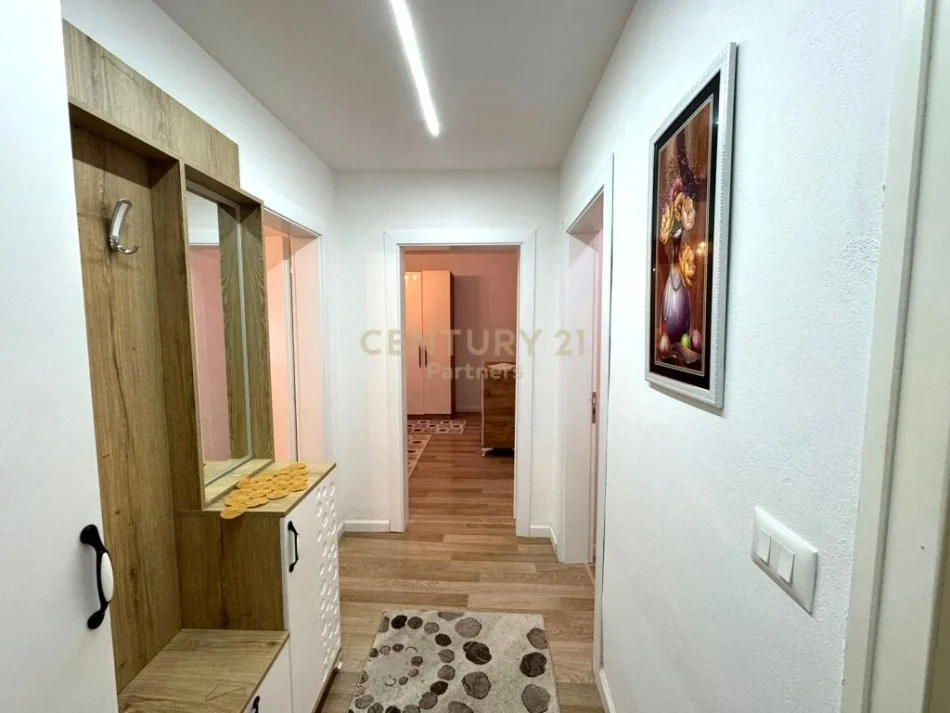 Tirane, shitet apartament 2+1 Kati 2, 79 m² 115.000 € (oxhaku)