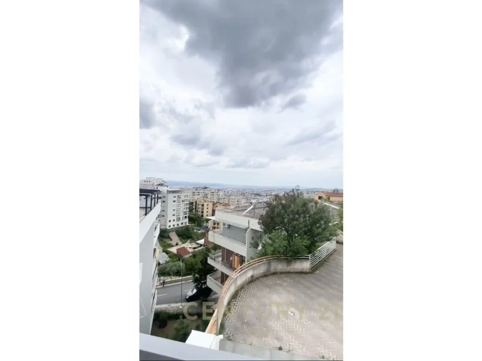 Tirane, shitet apartament 2+1 Kati 2, 83 m² 96.000 € (fresk)