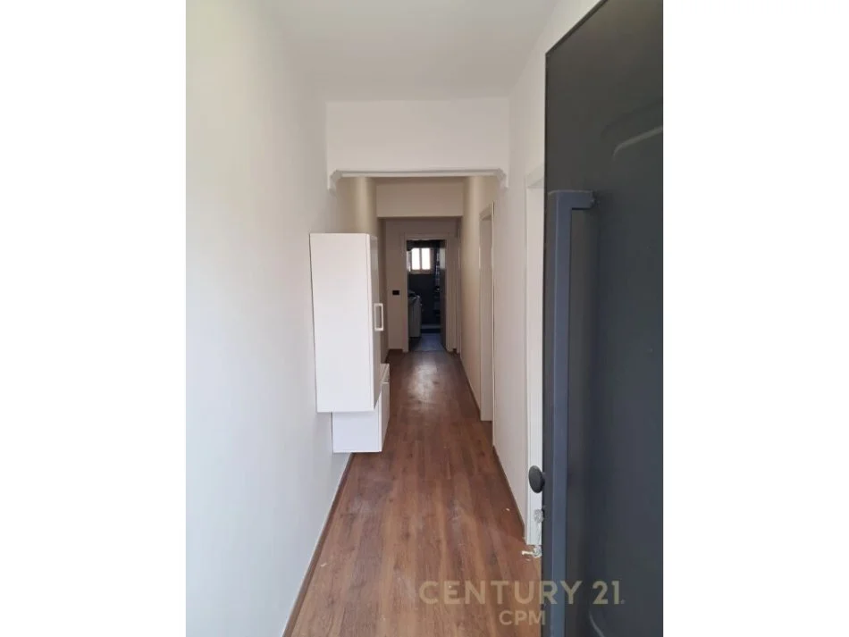 Tirane, shitet apartament 2+1 Kati 2, 71 m² (tirane e re)