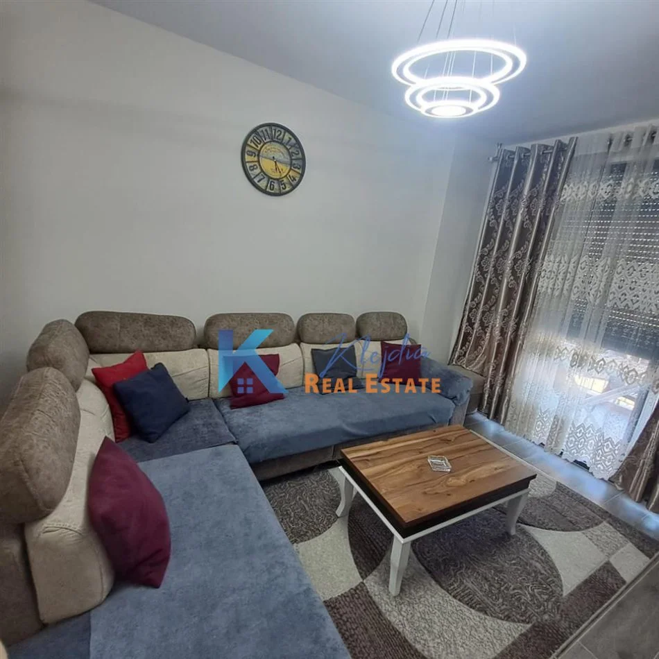 Tirane, jap me qera apartament 1+1+Ballkon , 70 m² 500 € (Kompleksi ASL 2, ish Venue)