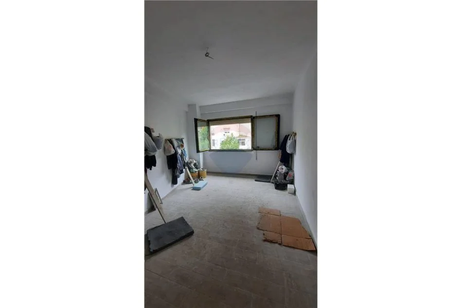 Tirane, shitet apartament 1+1 Kati 1, 75 m² 179.000 € (Mihal Grameno - Pazari i Ri - Ura e Tabakëve)