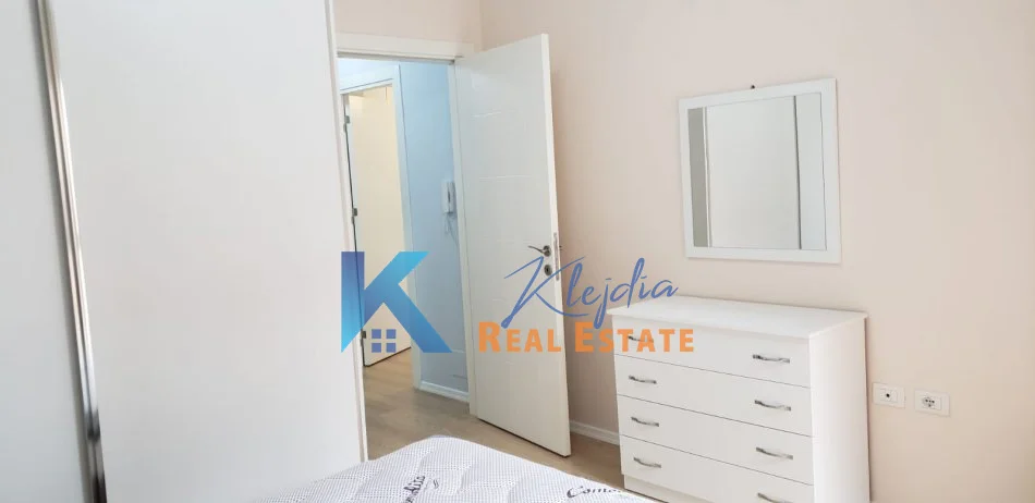 Tirane, jepet me qera apartament 1+1 Kati 7, 65 m² (Kompleksi Asl 2, ish Venue)