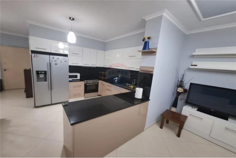 Tirane, shitet apartament 2+1 Kati 6, 119 m² 144.000 € (Rruga Besim Alla - Yzberisht - Pallatet Cabej)