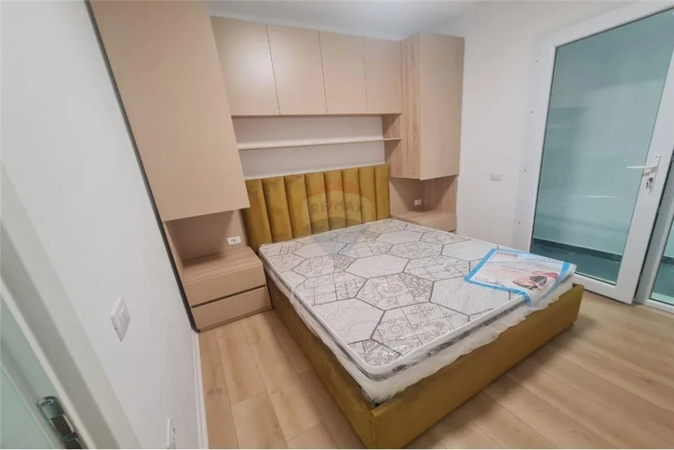 Tirane, jepet me qera apartament 1+1 Kati 6, 55 m² 550 € (Rr. "Beniamin Kruta", Ish Fusha e Aviacionit)