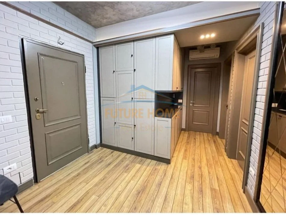 Tirane, shitet apartament 2+1+Ballkon Kati 3, 192 m² 590.000 € (MYSLYM SHYRI)
