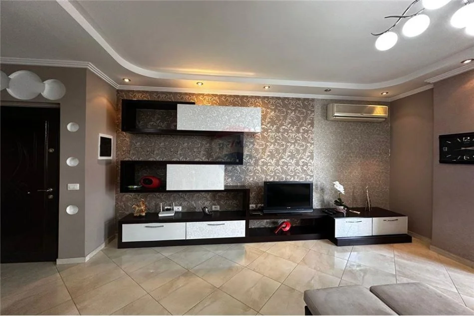 Tirane, jepet me qera apartament 2+1 Kati 5, 102 m² 500 € (Besim Alla - yzberisht)