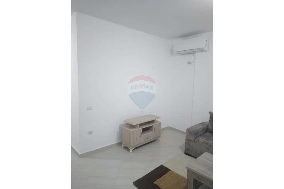 Tirane, jepet me qera apartament 2+1 , 74 m² 500 € (Liqeni i Thate)