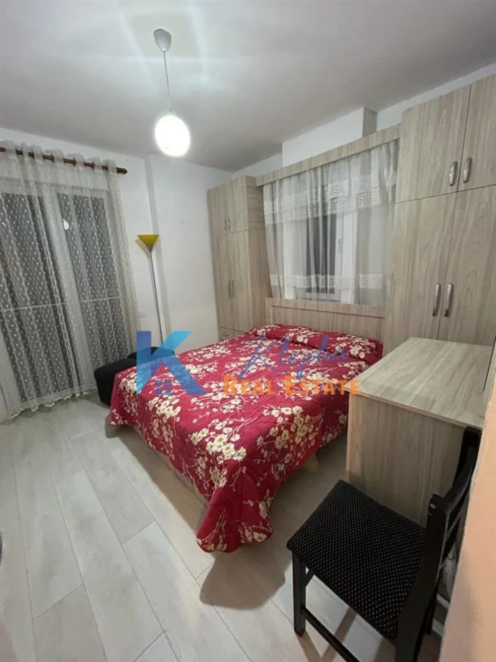 Tirane, jepet me qera apartament 1+1 Kati 3, 55 m² 450 € (afer Fushes se Aviacionit)
