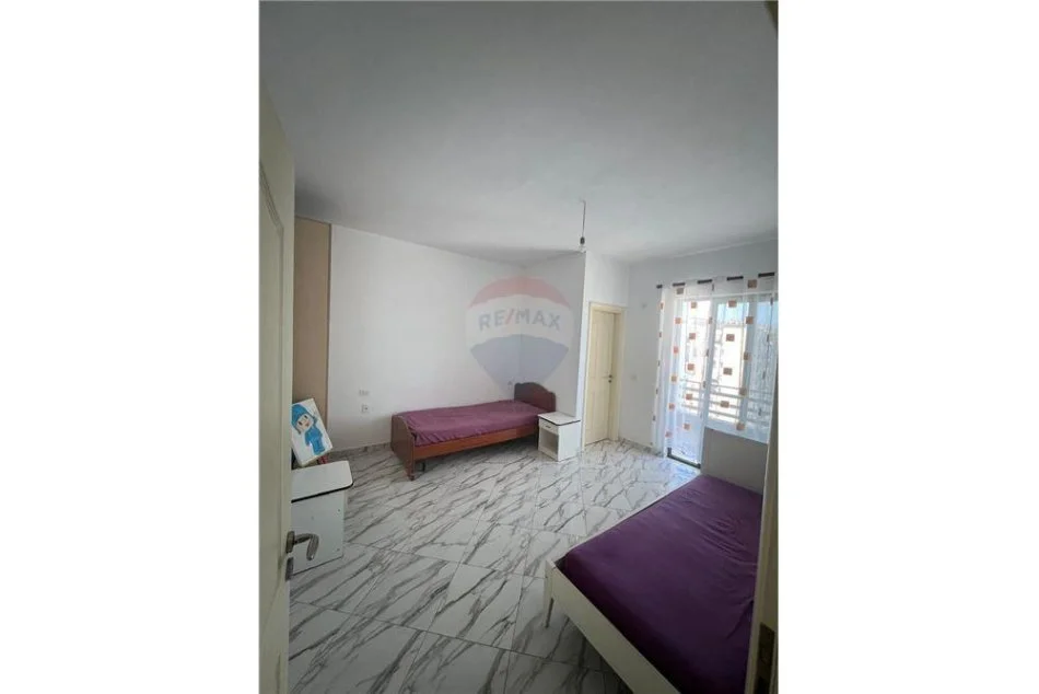 Tirane, jepet me qera apartament 2+1 Kati 7, 100 m² 500 € (Yzberisht - Spitali Amerikan 3)