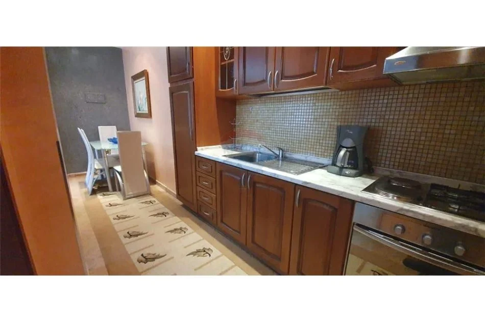 Tirane, jepet me qera apartament 1+1 Kati 9, 70 m² 600 € (Rruga e Kosovareve - Tirana e Re)