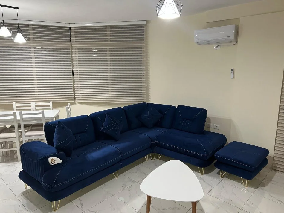 Tirane, jepet me qera 1+1+Ballkon Kati 3, 320 € (fresk)