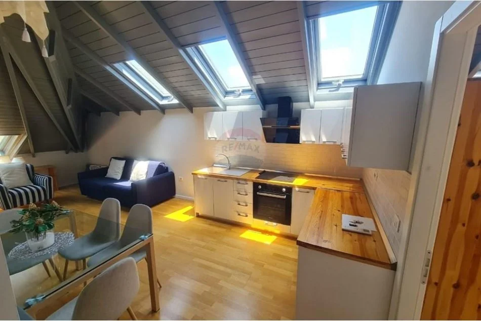 Tirane, jepet me qera apartament 1+1 Kati 2, 60 m² 750 € (Tirana e Re - Stadiumi Dinamo)