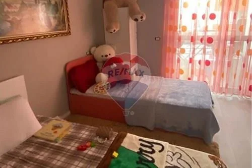 Tirane, shitet apartament 2+1 Kati 3, 110 m² 130.000 € (Yzberisht)