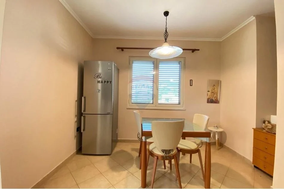 Tirane, shitet apartament 2+1 Kati 4, 128 m² 255.000 € (Tirana e Re - Liqeni i Tiranës)