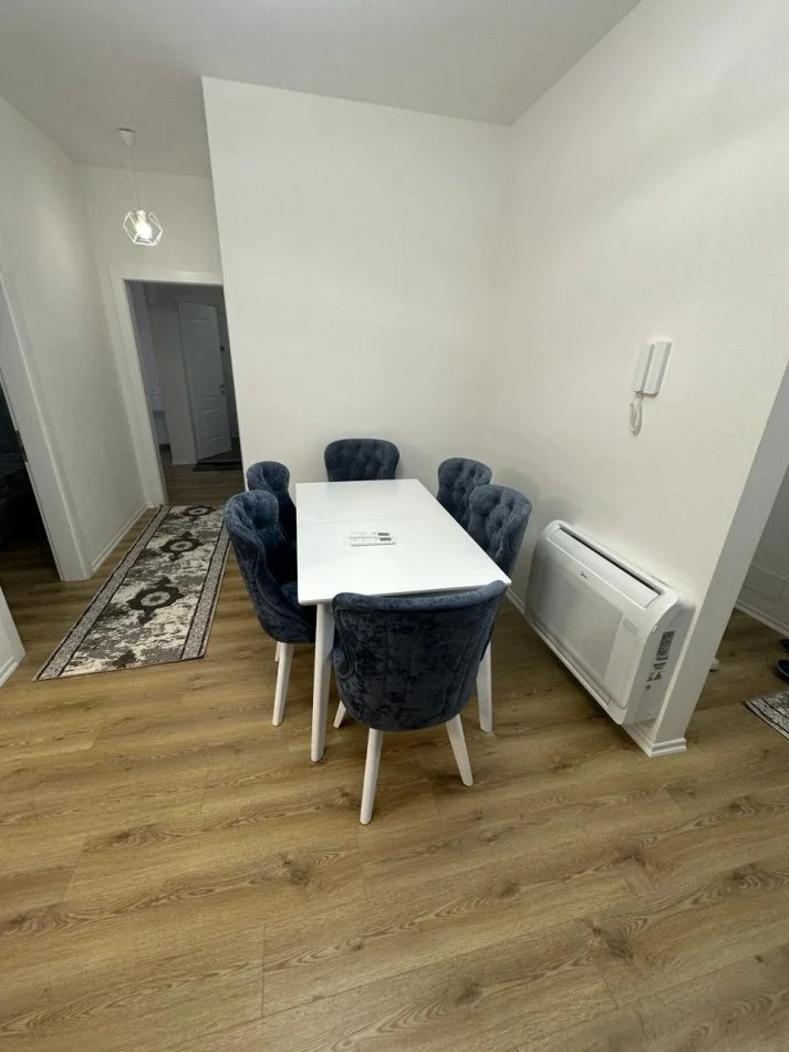 Tirane, jepet me qera apartament 2+1+2 Kati 6, 80 m² 600 €