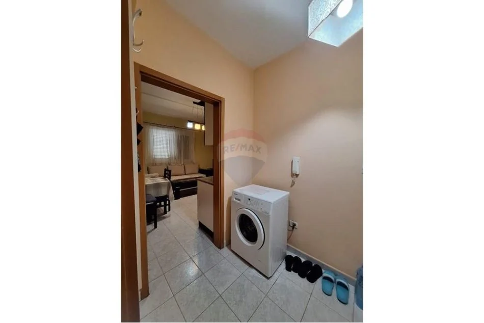 Tirane, shitet apartament 1+1 , 60 m² 130.000 € (Tirana e Re - Rruga Sami Frashëri)