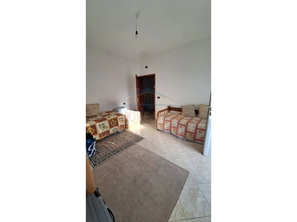 Shitet, Apartament 2+1, Skelë, Vlorë.  RV41489