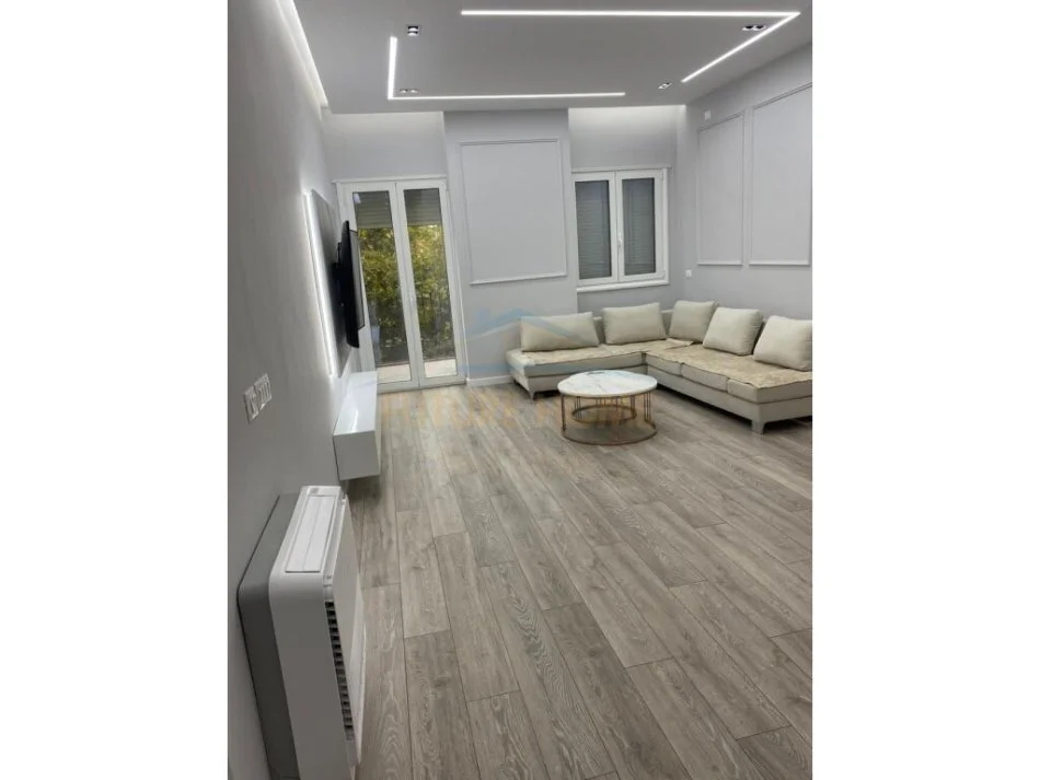 Vlore, shitet apartament 2+1 Kati 1, 112 m² 190.000 € (Lagjia 10 Korriku Vlore)