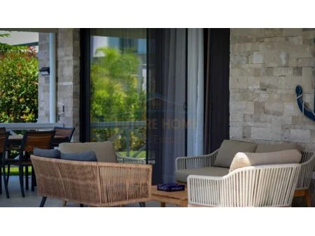 Shitje, Vilë Luksoze, San Pietro Rezidence, Gjiri i Lalzit, Durrës. AREA41741